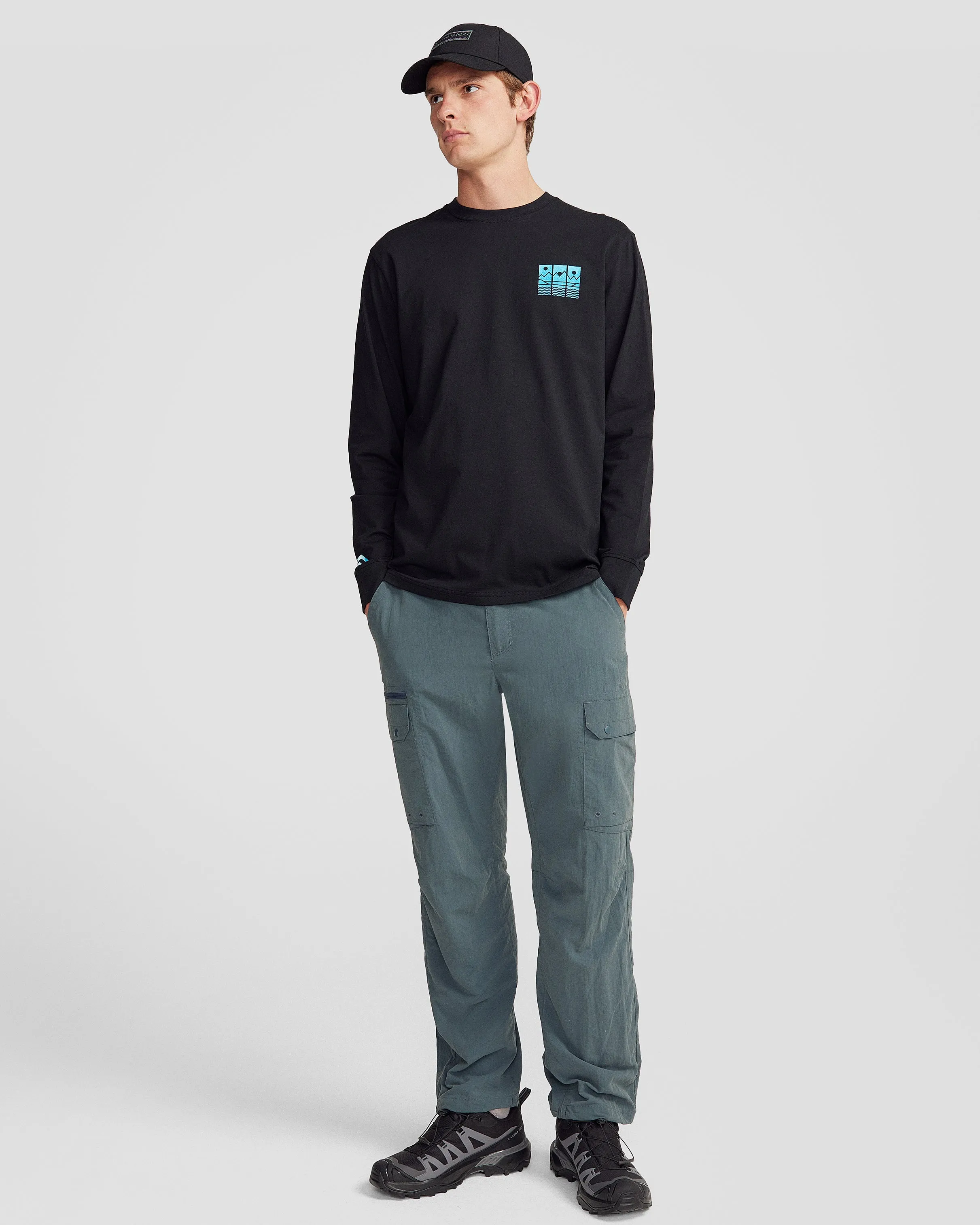 Men's Mountain Triptych Organic Cotton Long Sleeve T-shirt - Black Stingray