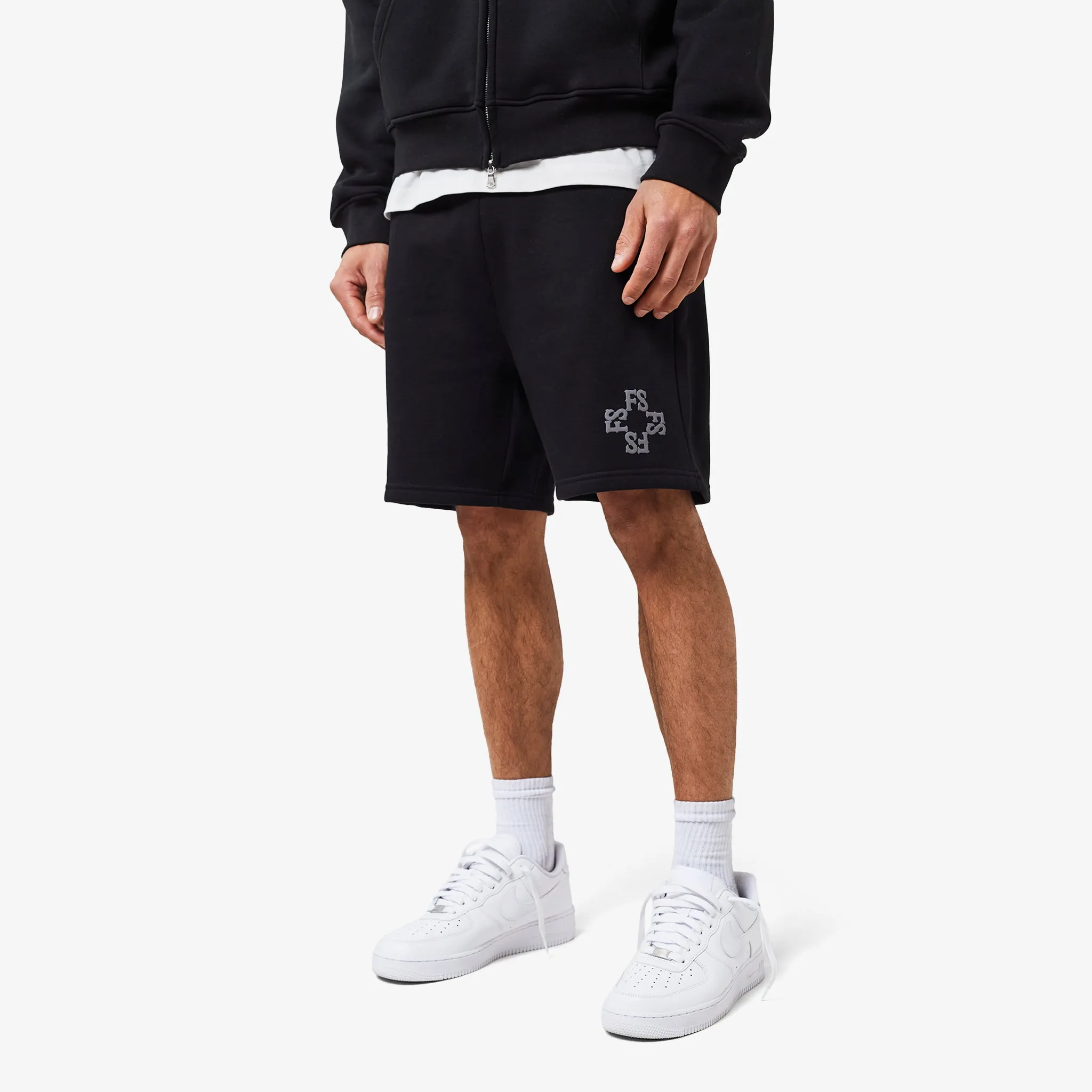 Monogram Short | Black