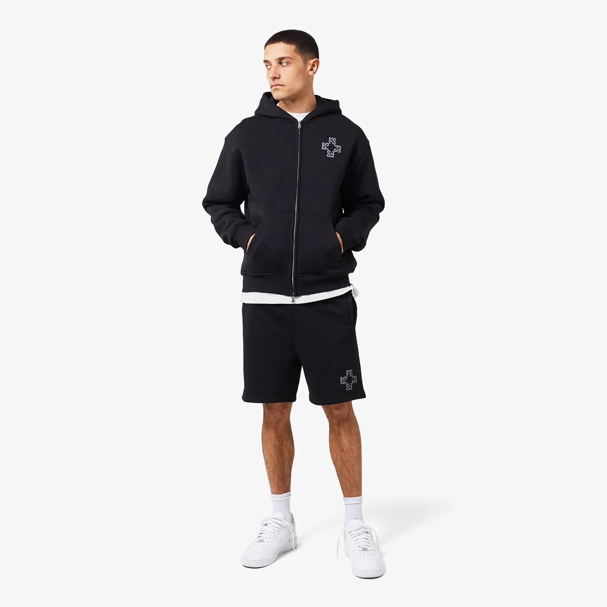 Monogram Short | Black