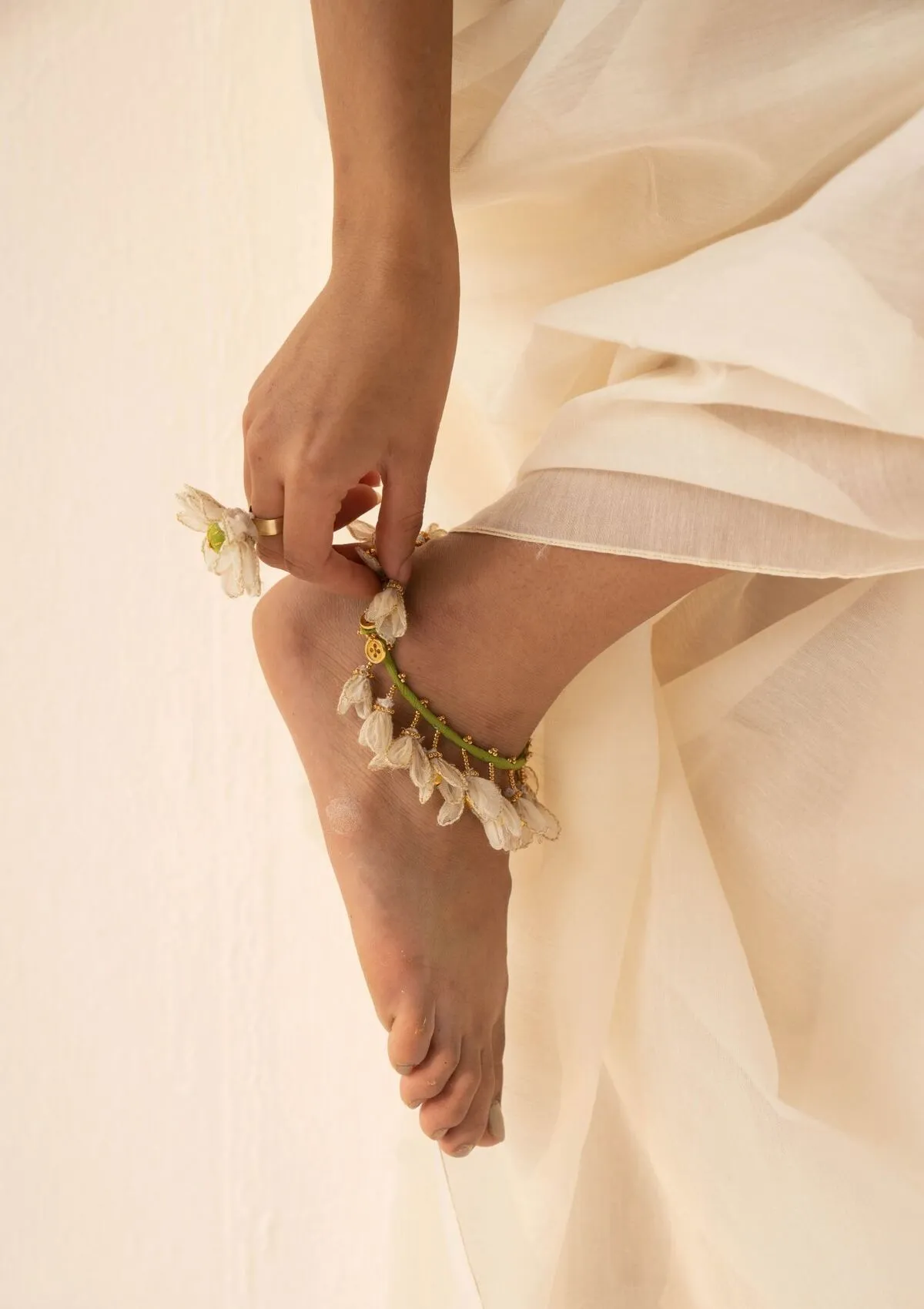 Siroi Floral Anklets
