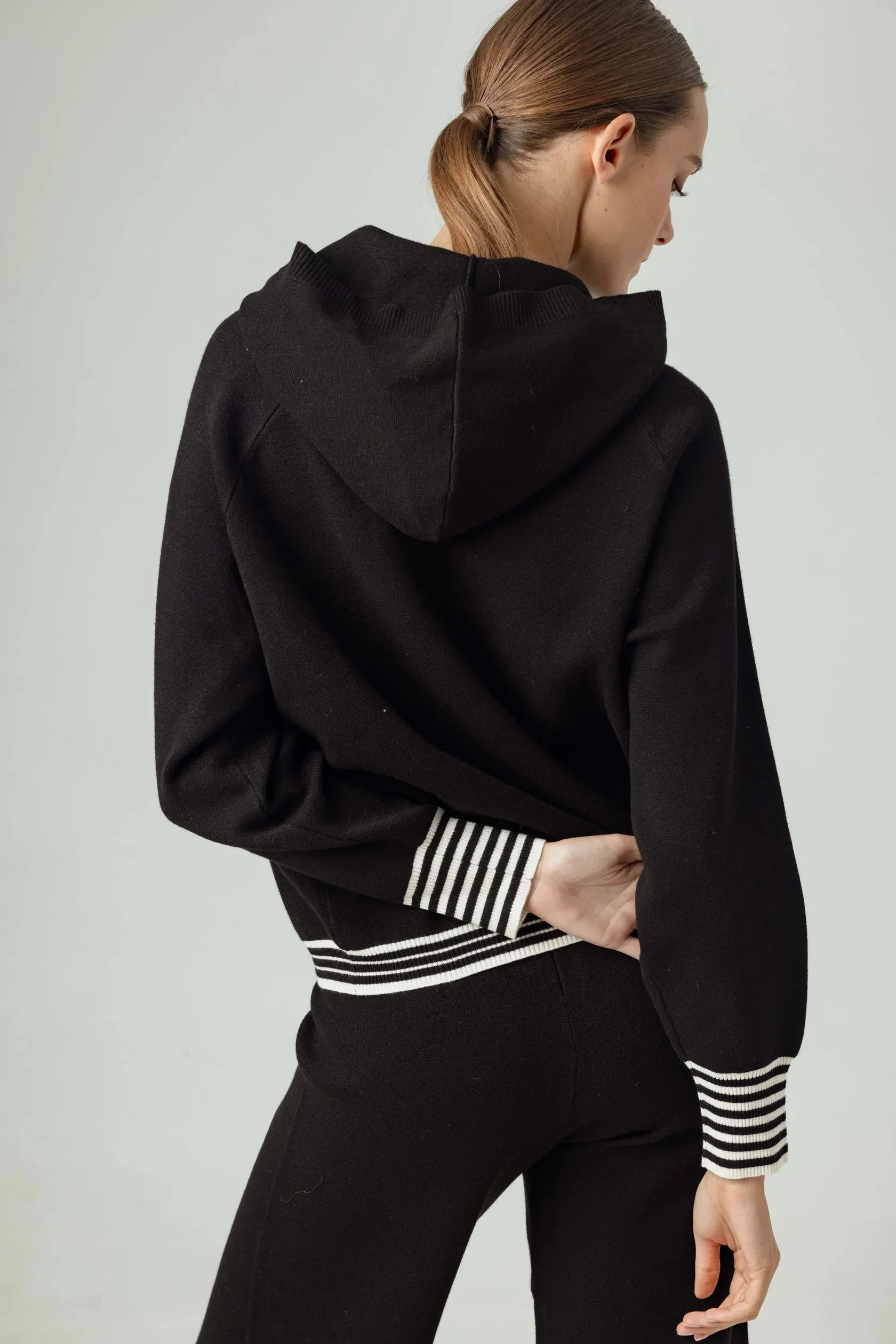 Su124 Stripe Cuff Hoodie