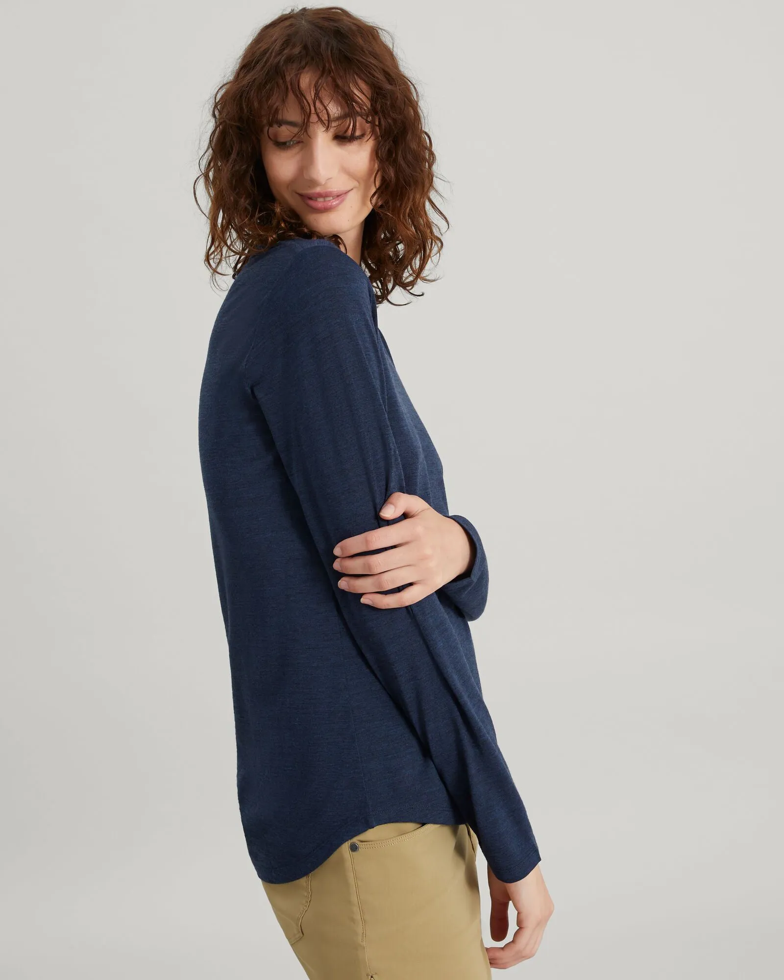 Women's 100% Merino Long Sleeve V-Top - Midnight Navy Marle